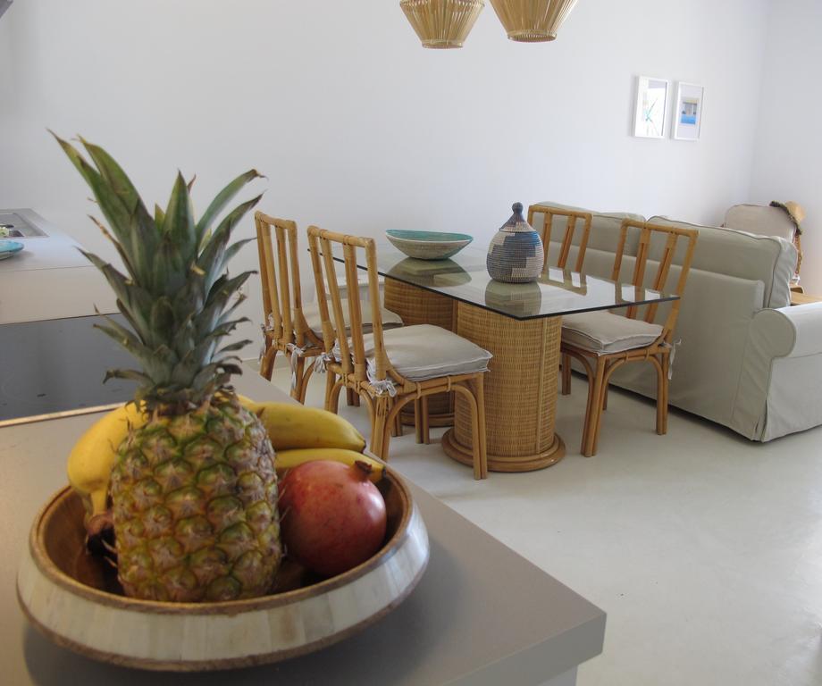 Seafront Calista Beach House With Garden Глифада Экстерьер фото